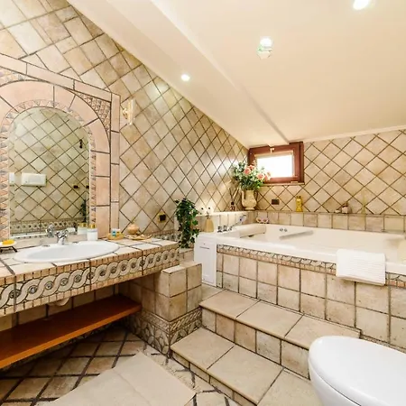 Casa Raffaela 3* Neapol